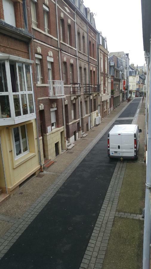 Les Mouettes Lägenhet Le Tréport Exteriör bild